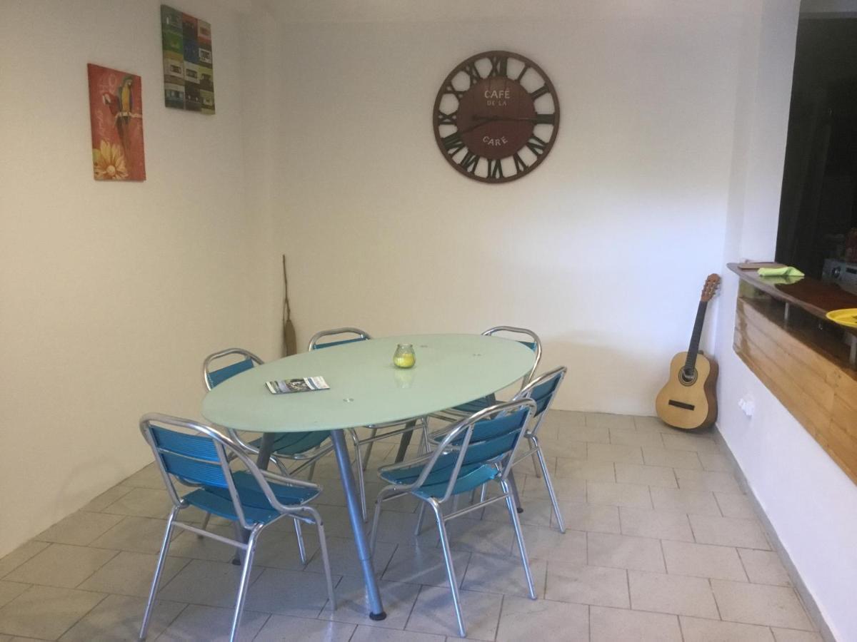 Jacktavern - Auberge De Jeunesse Pointe-Noire Bagian luar foto